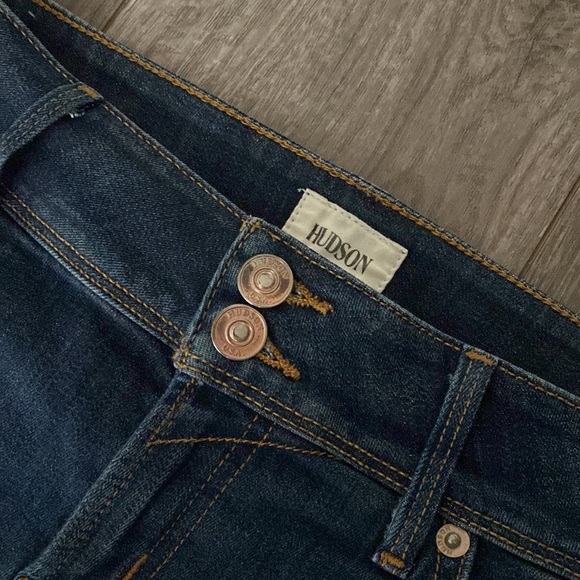 Hudson Croxley Mid thigh summer jean shorts size 26 - Picture 3 of 6